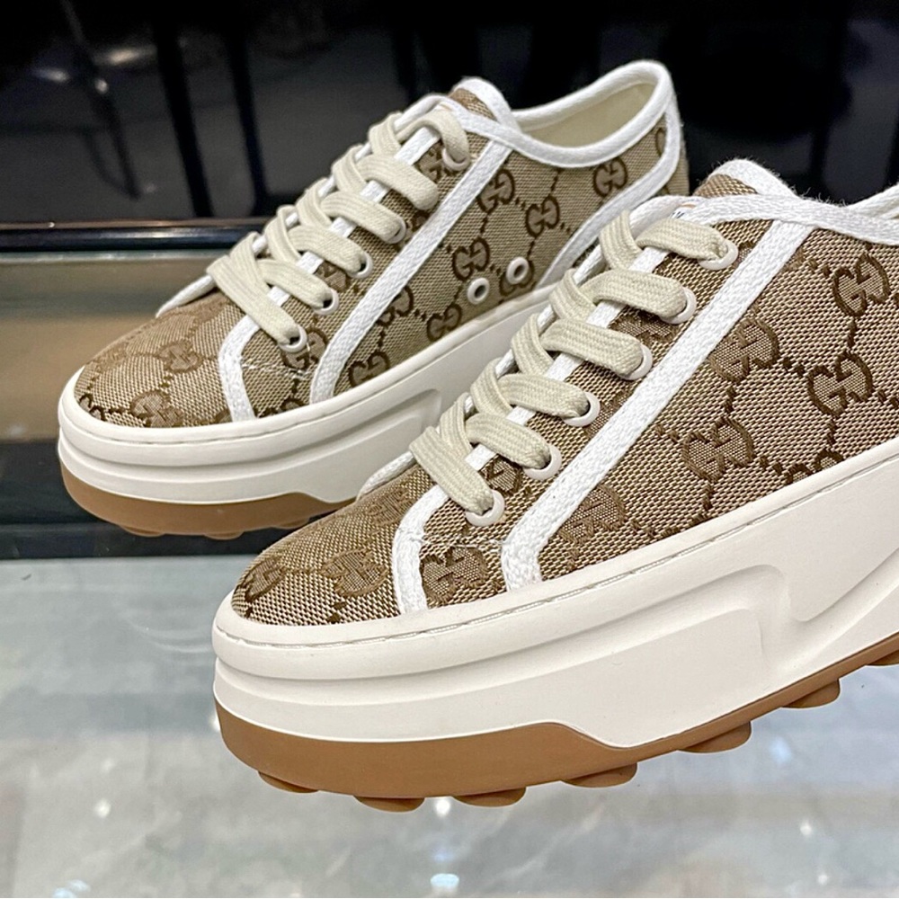 Gucci tennis shoes